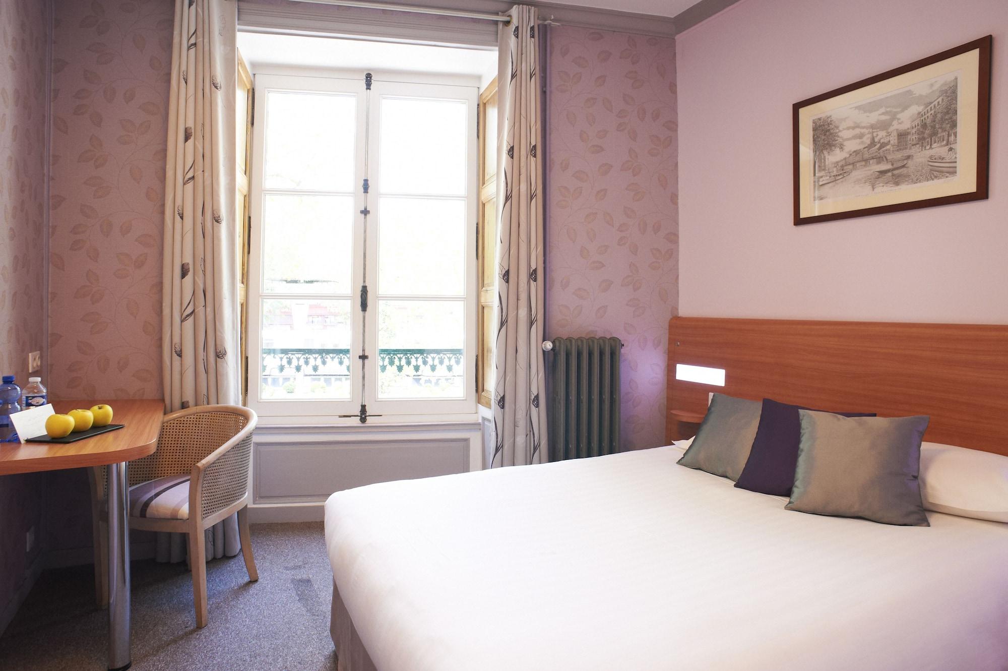 Logis Hotel Duquesne Нант Экстерьер фото
