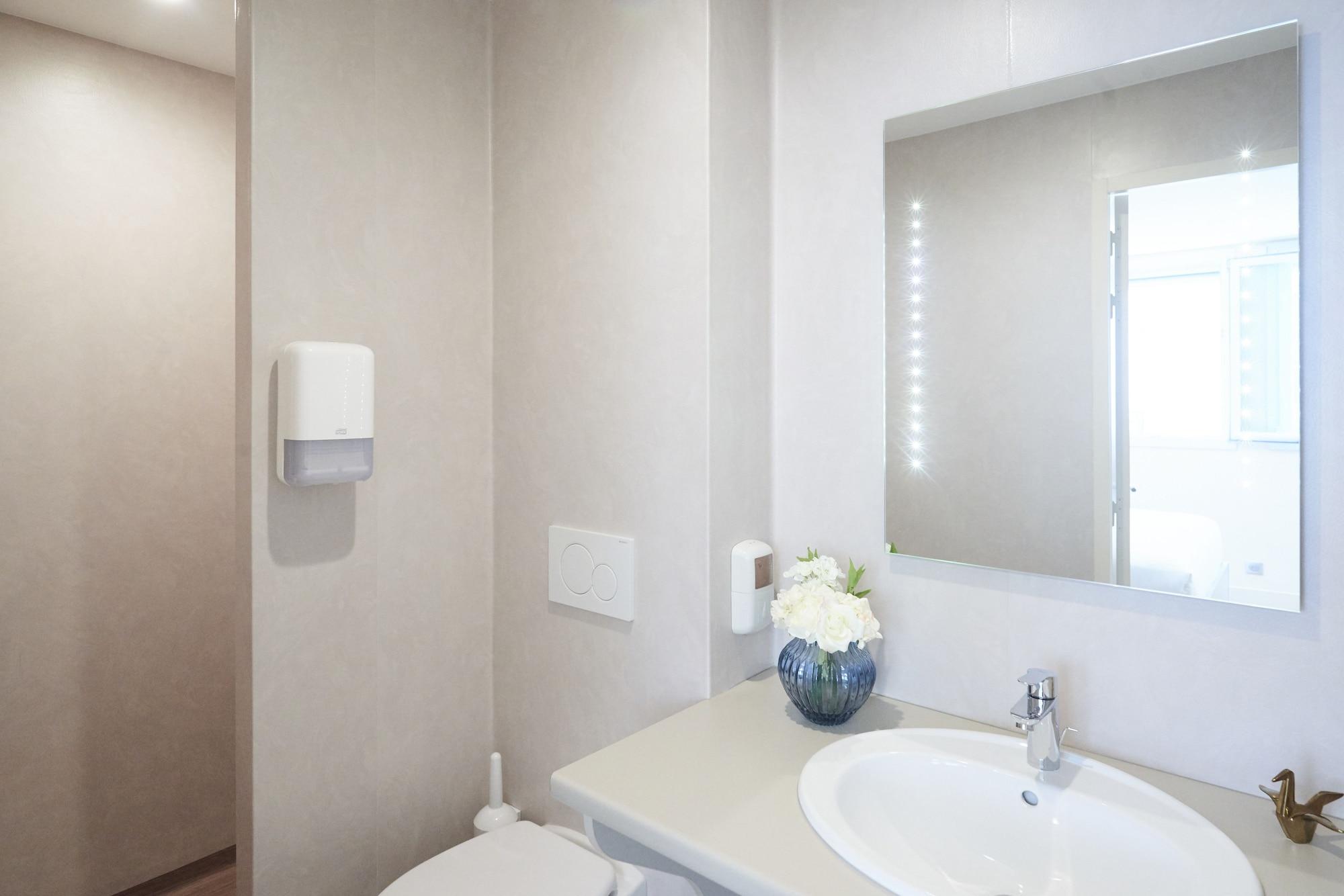 Logis Hotel Duquesne Нант Экстерьер фото