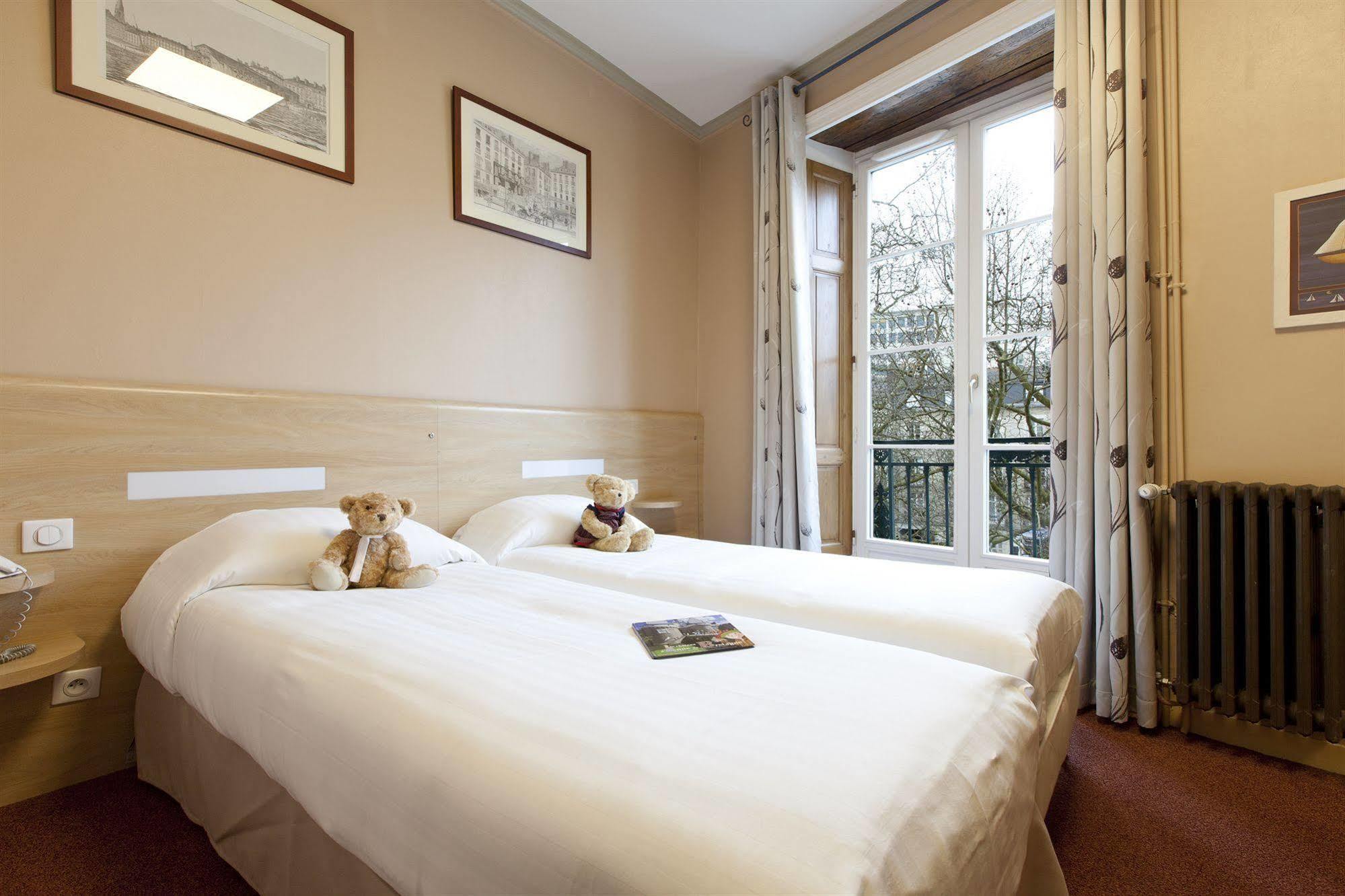 Logis Hotel Duquesne Нант Экстерьер фото
